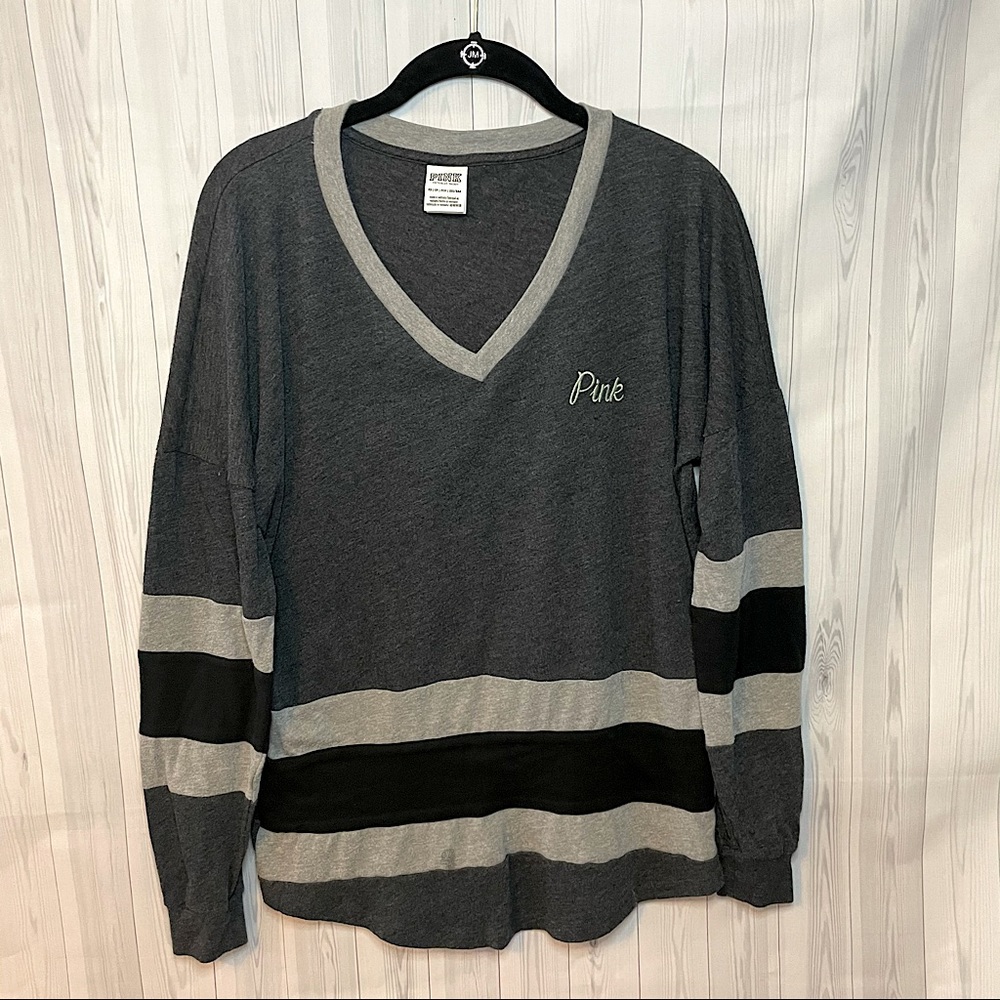 Pink by Victoria’s Secret Long Sleeve Gray V-neck Shirt Size XS